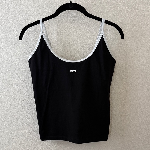 SET Active Tops - SET Active Sportbody Sporty U Tank in color Orca